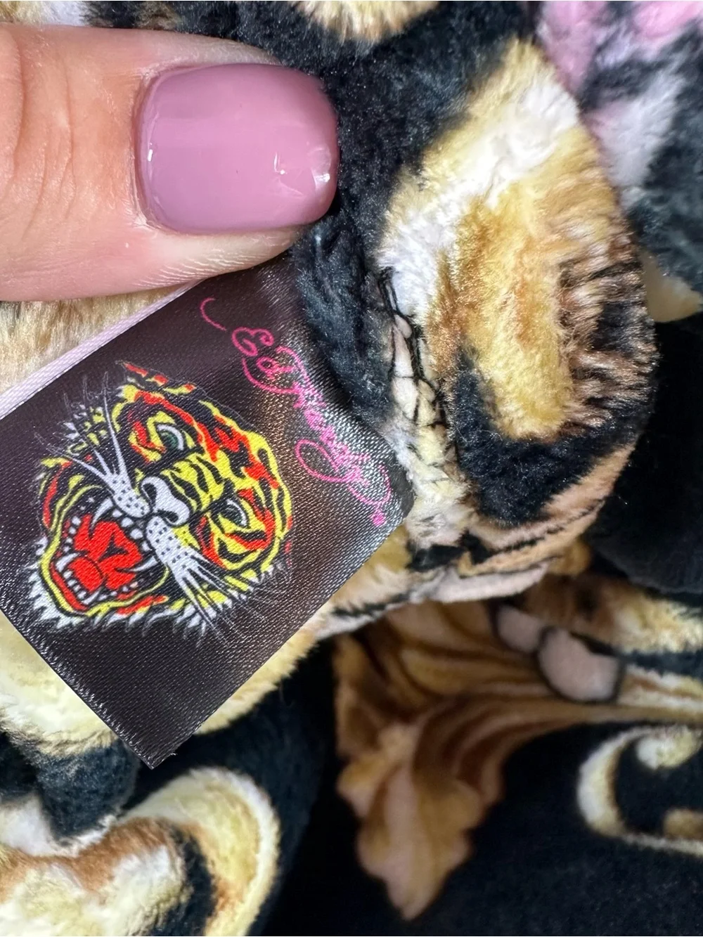 NWT ed hardy Printed Plush Oversized Throw retro rock glam whimsigoth streetwear